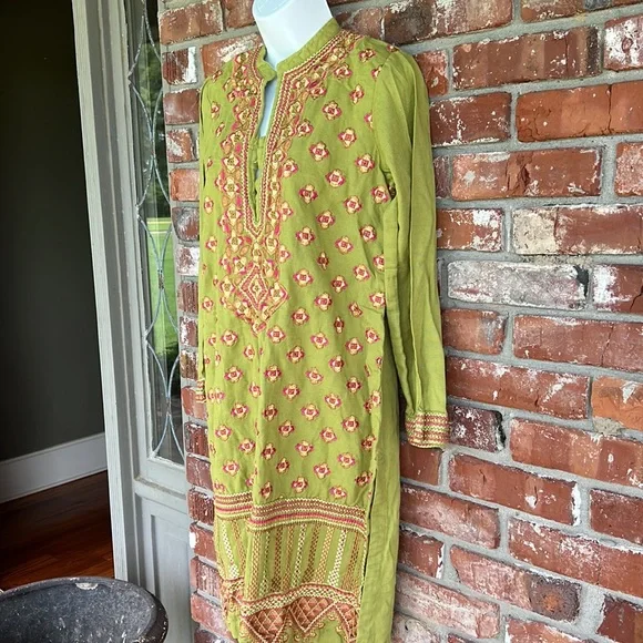 Origins green embroidered Kurti tunic size Large - Picture 2 of 6